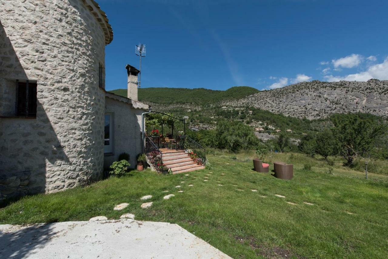 Appartement Clot De Felines Entrevaux Buitenkant foto