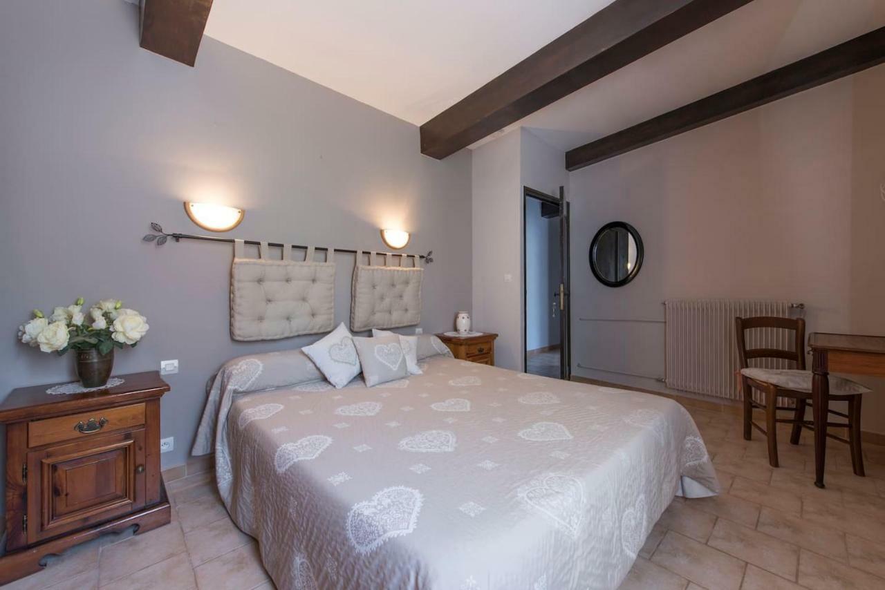 Appartement Clot De Felines Entrevaux Buitenkant foto